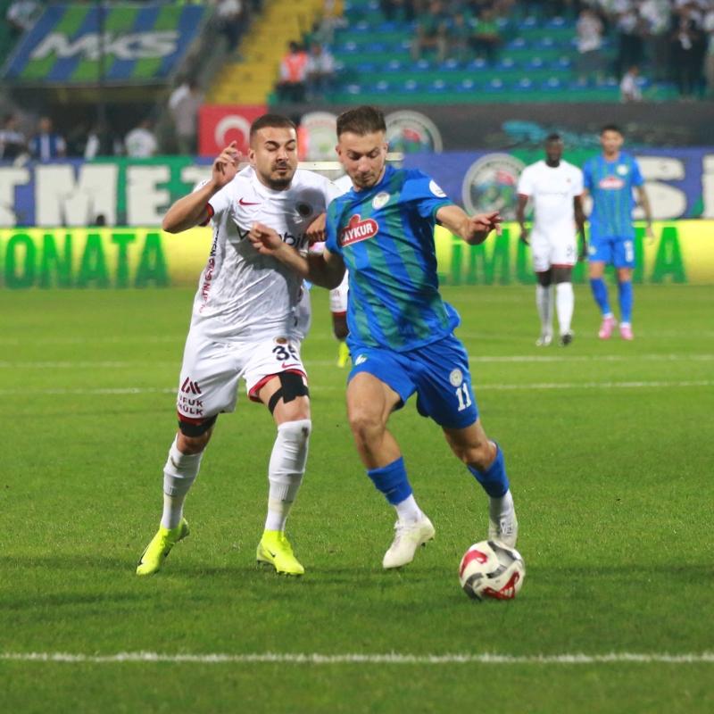 Rizespor 3 puan� uzatmalarda ald�
