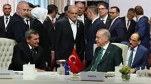 Bakan Erdoan'dan youn diplomasi trafii: Katar'da pe pee kritik temaslar