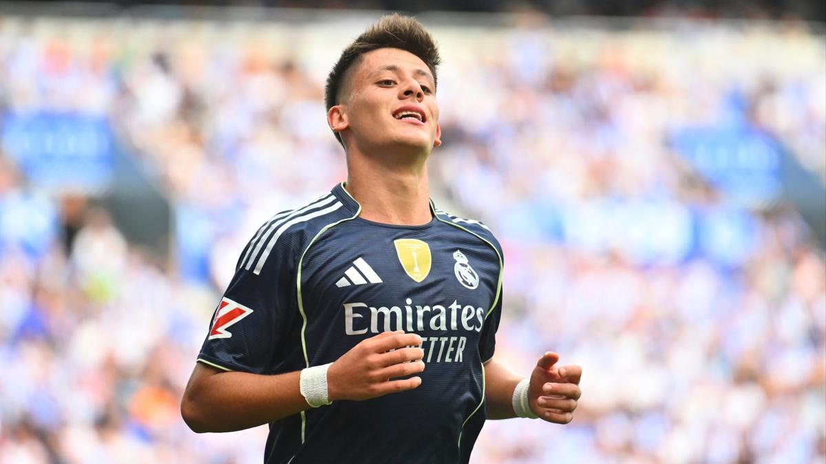 Arda G�ler Real Madrid Xabi Alonso foto�raflar� resimleri