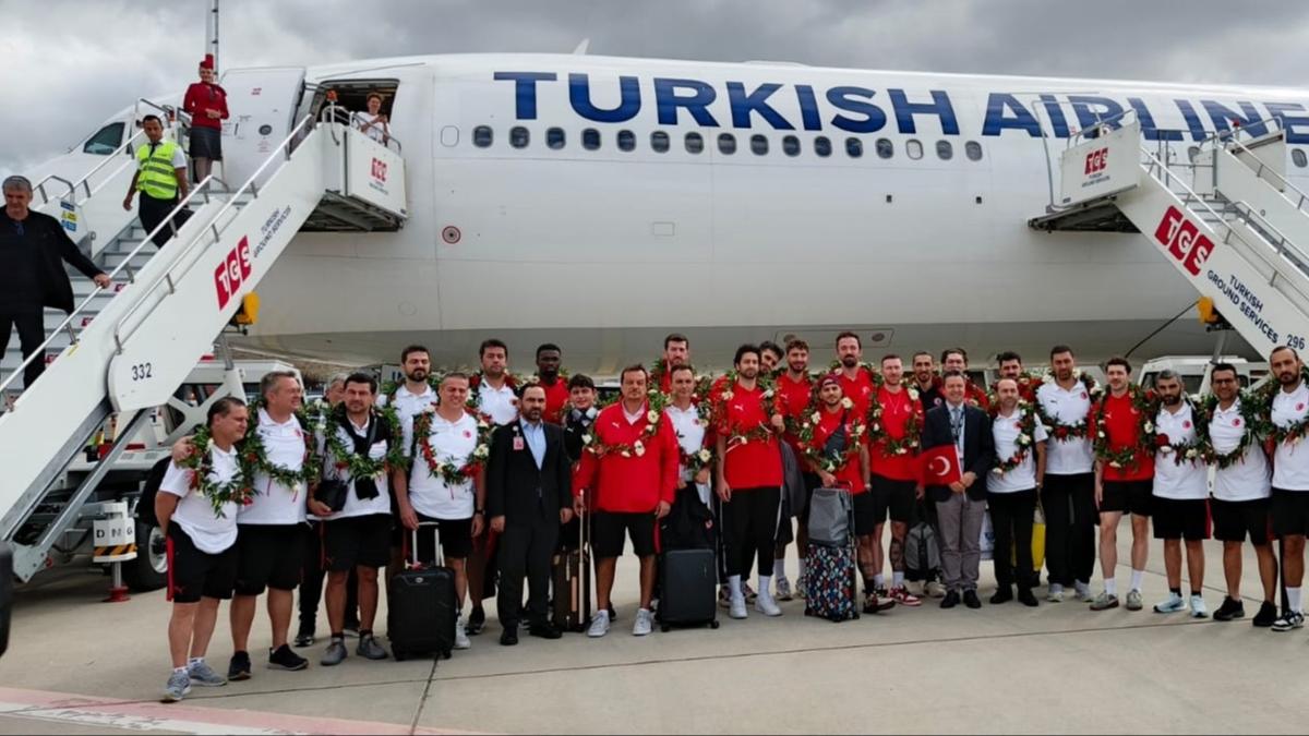 a milli basketbol takm ergin ataman hidayet trkolu alperen engn cedi osman fotoraflar resimleri