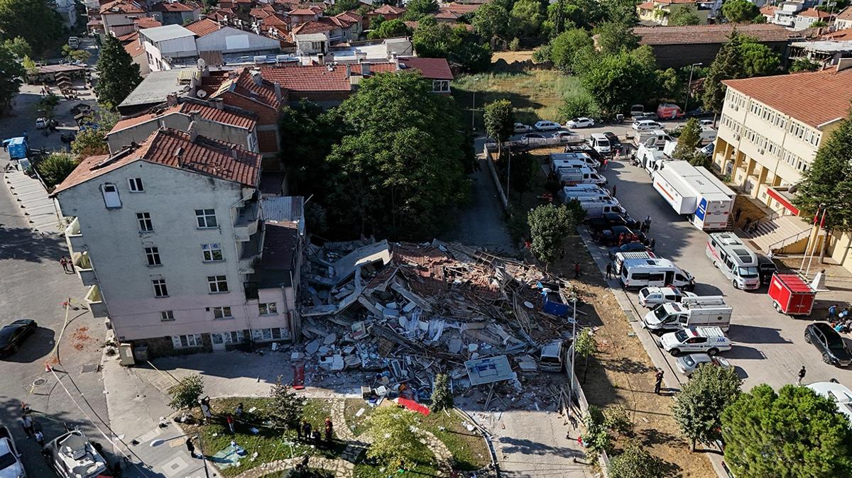 deprem konutu Sndrg deprem Balkesir deprem yardm fotoraflar resimleri