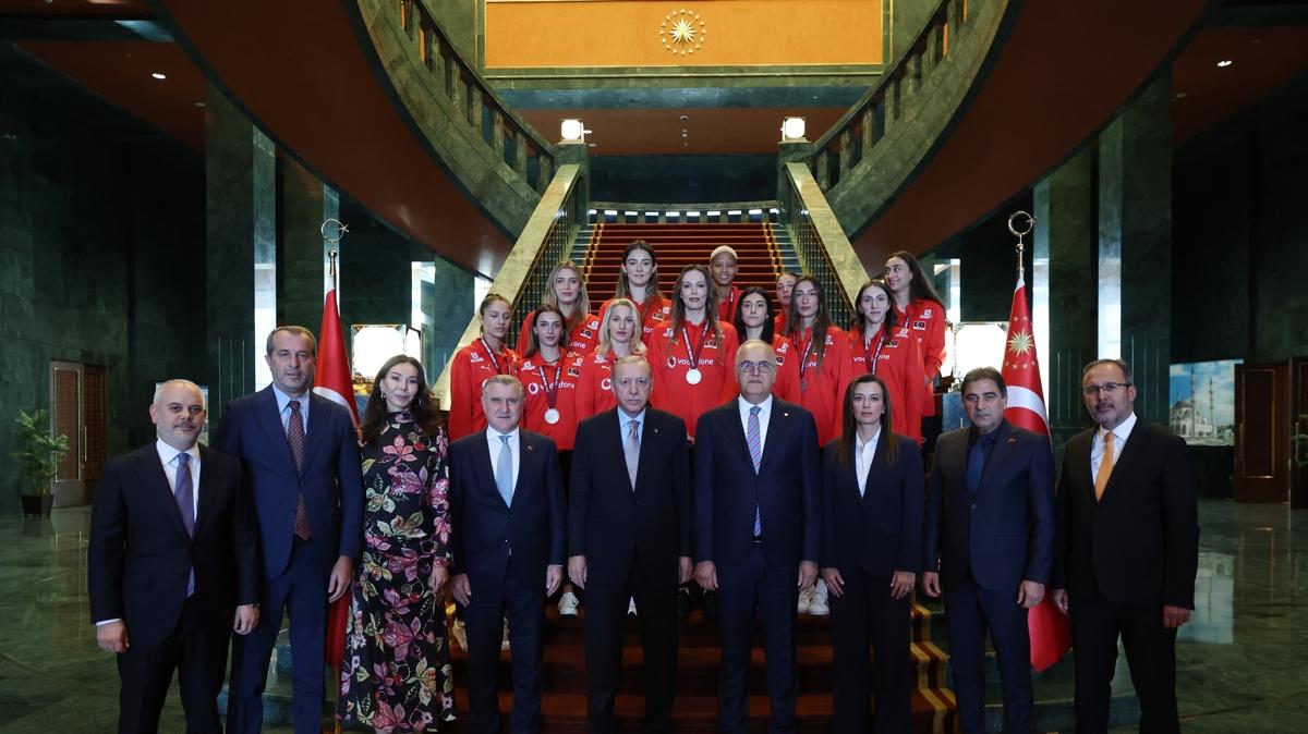 Cumhurbakan Recep Tayyip Erdoan Filenin Sultanlar FIVB Dnya ampiyonas fotoraflar resimleri