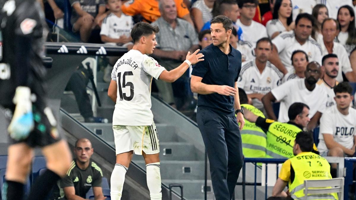 Xabi Alonso Real Madrid ampiyonlar Ligi fotoraflar resimleri