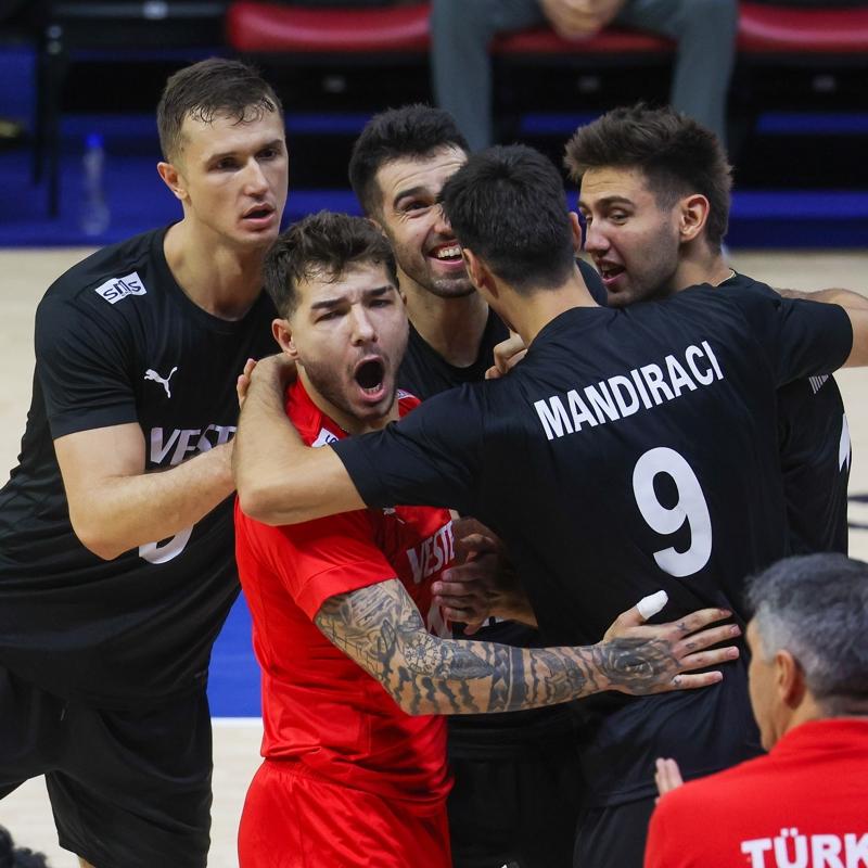 Efeler'den tarihi tur