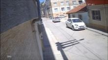 6 yandaki ocuk camdan att! Sokaktan geen kadn alp gitti