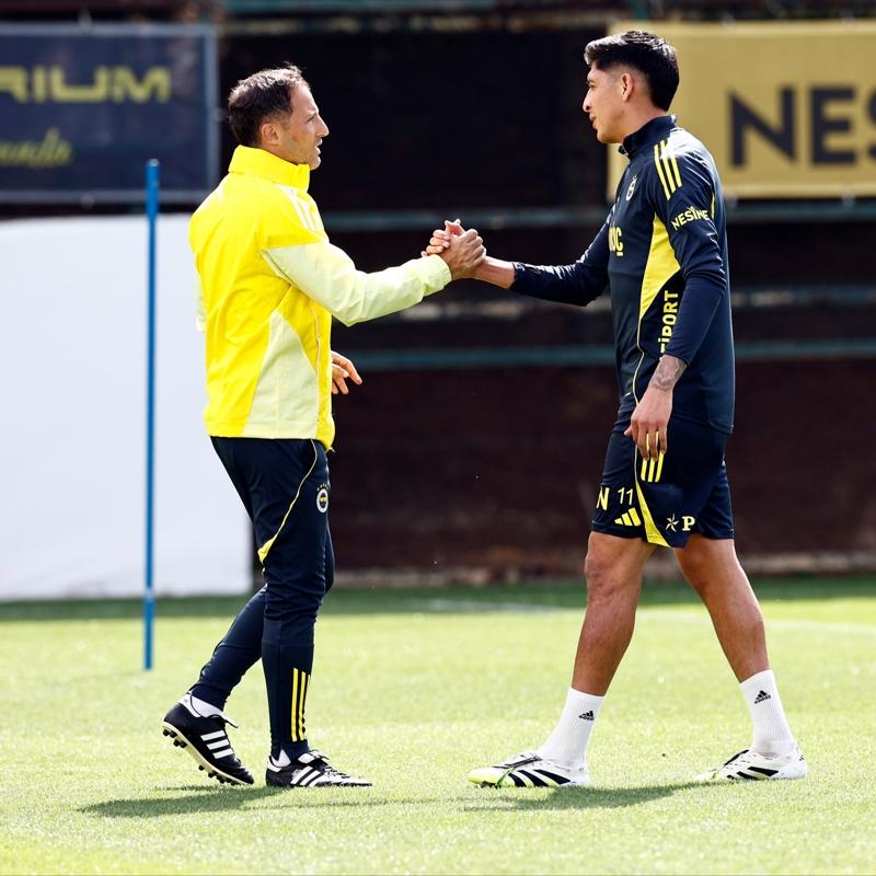 Fenerbah�e'de Kas�mpa�a kar��la�mas�n�n mesaisi ba�lad�