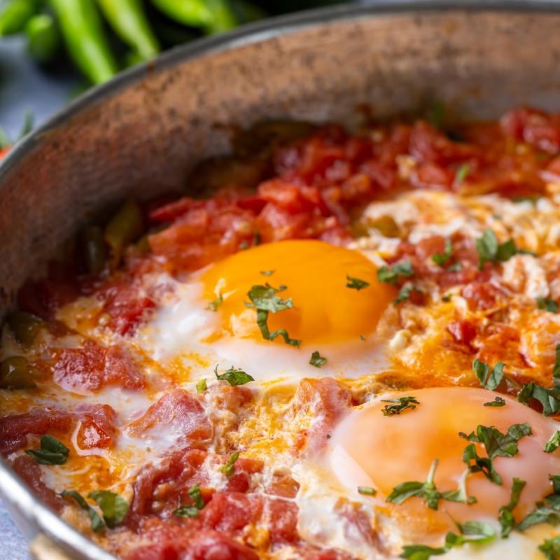 Suyuna ekmek banmalara doyamayacaksnz! Kahvaltlk menemen tarifi, tavay silip spreceksiniz