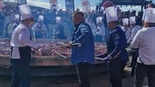 Afyonkarahisar'da Guinness rekoru: Dnyann en byk sucuklu yumurtas piirildi!