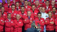TEKNOFEST'te gelenek bozulmad! Bakan Erdoan'dan hatra pozu