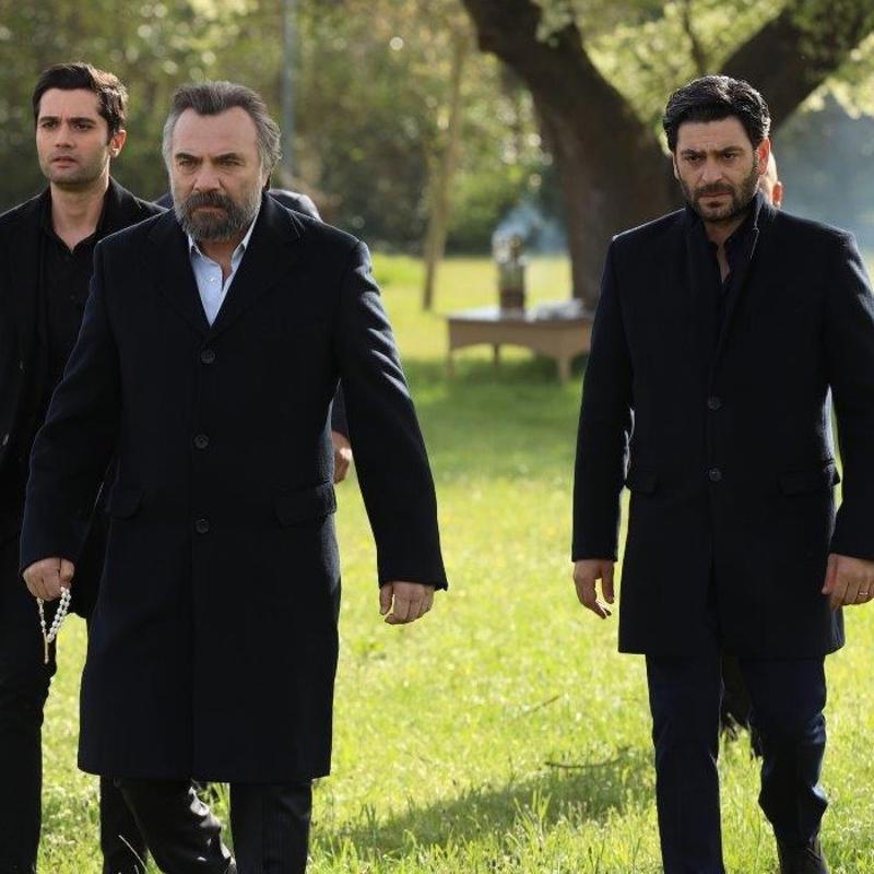 EDHO'dan Uzak ehir'e... Oktay Kaynarca'dan Ozan Akbaba yorumu!
