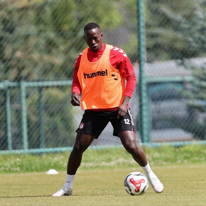 Sivasspor'da Adana Demirspor mesaisi ba�lad�