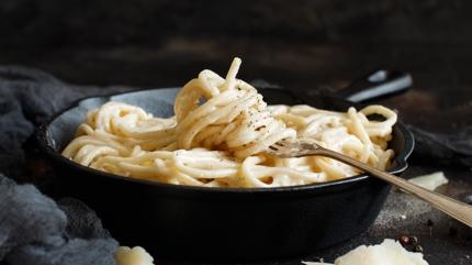 En pratik yemek: Kremal makarna tarifi