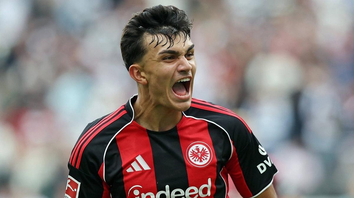 Eintracht Frankfurt Can Uzun Bundesliga fotoraflar resimleri