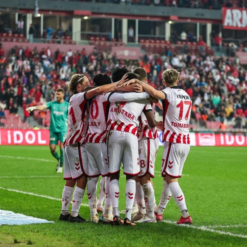 Samsunspor, gol d�ellosunda Fatih Karag�mr�k'� devirdi