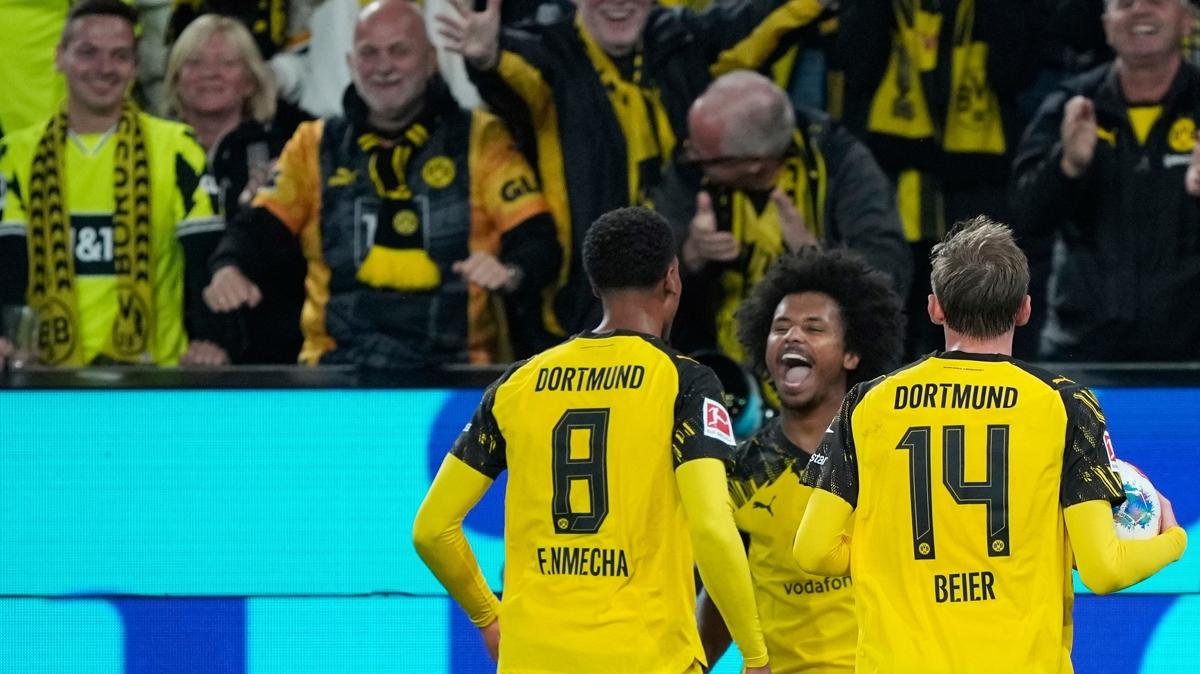 Borussia Dortmund Wolfsburg Bundesliga fotoraflar resimleri