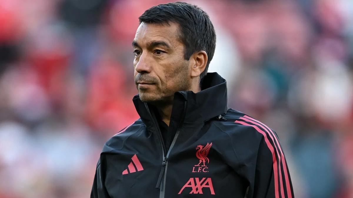 Giovanni van Bronckhorst liverpool premier lig fotoraflar resimleri