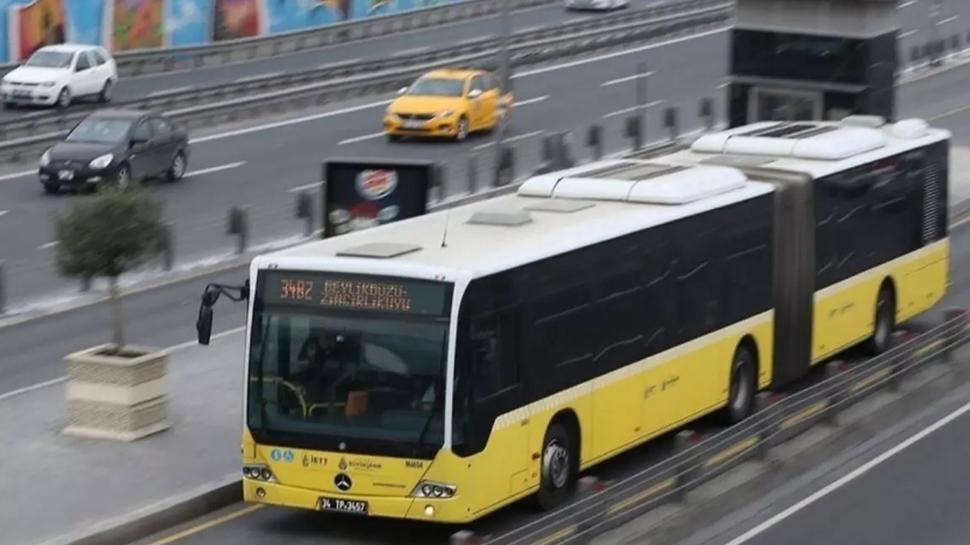 stanbul Kadky'de 2 metrobs arpt