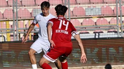 �mraniyespor deplasmanda tek golle kazand�