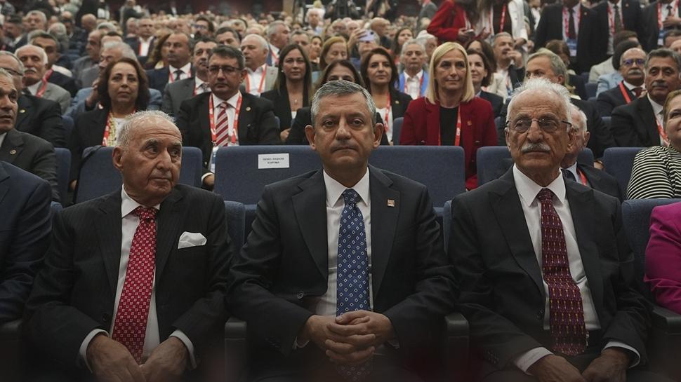 CHP'de 48. madde krizi! Parti iinde muhalifler harekete geti