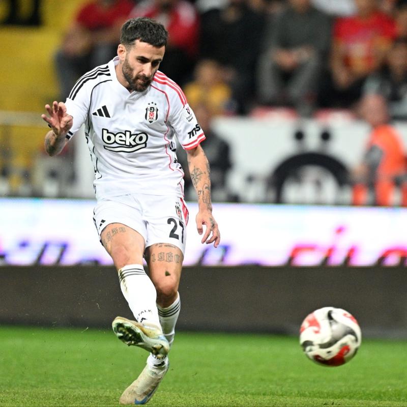 Rafa Silva, kariyerinin ilk hat-trick'ini yapt!