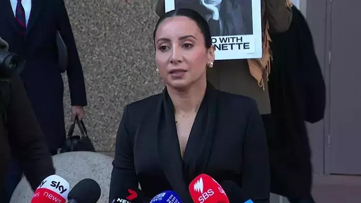 Antoinette Lattoufa ABD ten karma fotoraflar resimleri