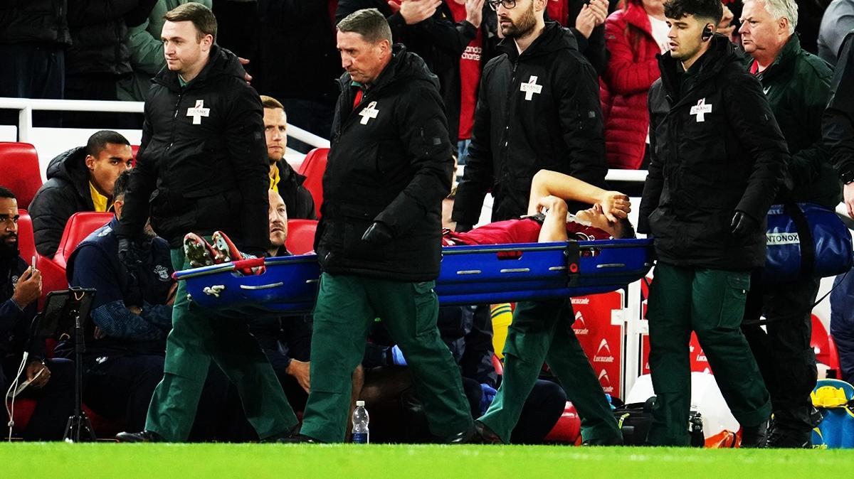 Liverpool  Giovanni Leoni Sakatlk fotoraflar resimleri