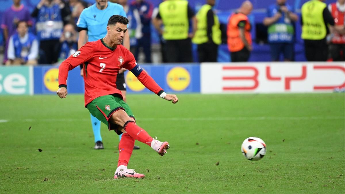 penalt fifa collina fotoraflar resimleri