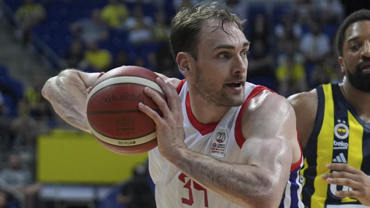 Tyler Cavanaugh Basketbol Baheehir fotoraflar resimleri