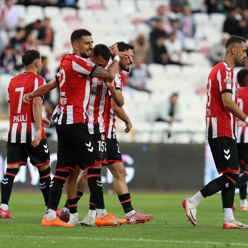 Sivasspor'dan Adana Demirspor'a 5 goll tarife