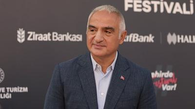 Bakan Ersoy: 9 ayda sadece stanbul'a gelen turist says 13,5 milyon