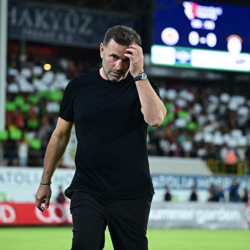 Okan Buruk ma sonu aklad! Yldz futbolcu devre arasnda bayld