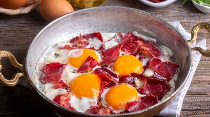 Sofralarn ba tac yumurta nasl pimelidir?