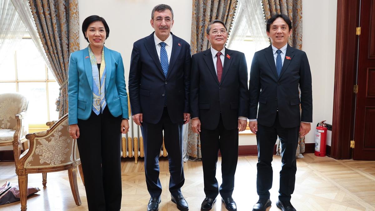 cevdet ylmaz nguyen duc hai vietnam ulusal meclis fotoraflar resimleri