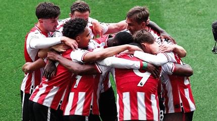 Brentford'dan Manchester United'a ar darbe