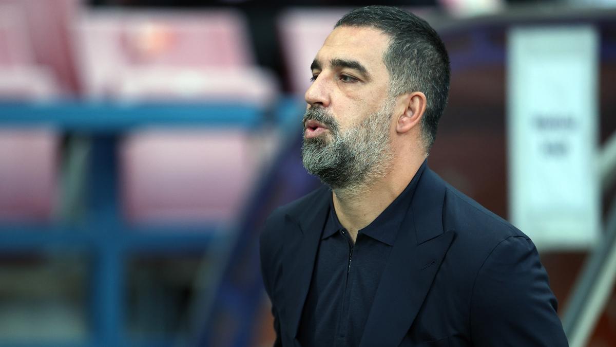 arda turan sergio busquets barcelona fotoraflar resimleri