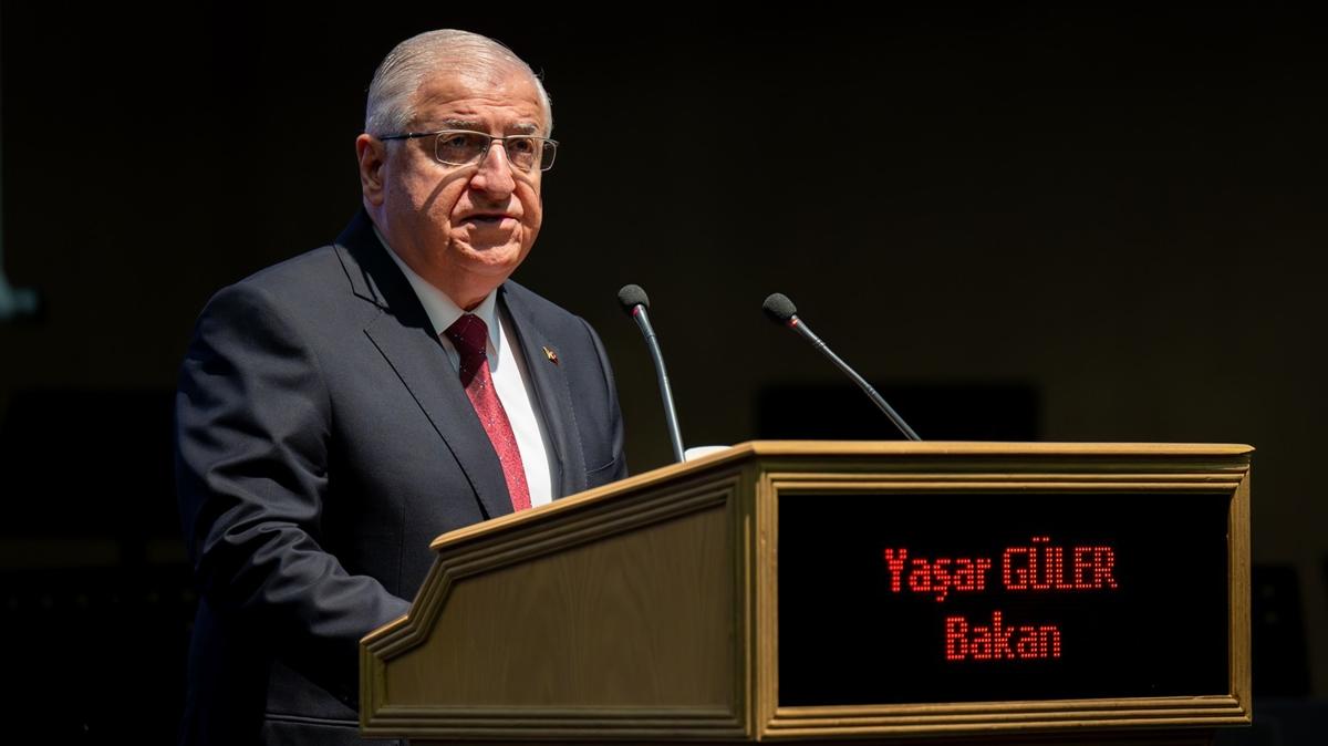 Milli Savunma Bakan Yaar Gler Bakan Gler Yaar Gler fotoraflar resimleri