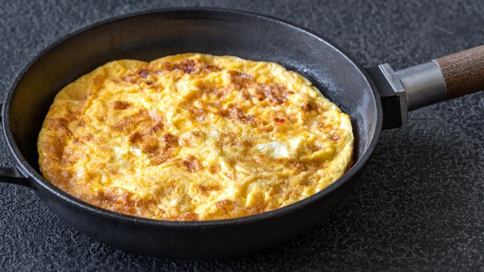 Sadece 2 yumurta ile 5 dakikada omlet tarifi: En pratik ve en lezzetli omletin pf noktalar
