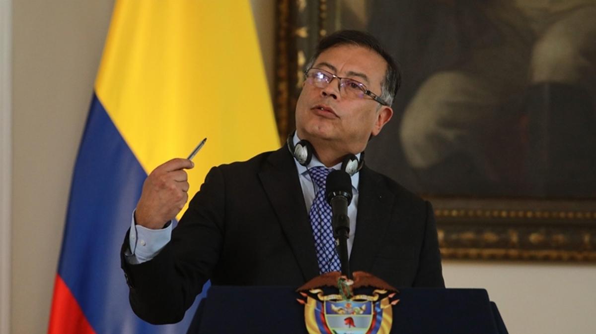 Kolombiya Cumhurbakan Gustavo Petro filistin fotoraflar resimleri