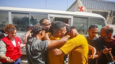 Soykrmc srail yine ikiyzl davrand: Serbest braklan Filistinlileri yeniden tutuklad
