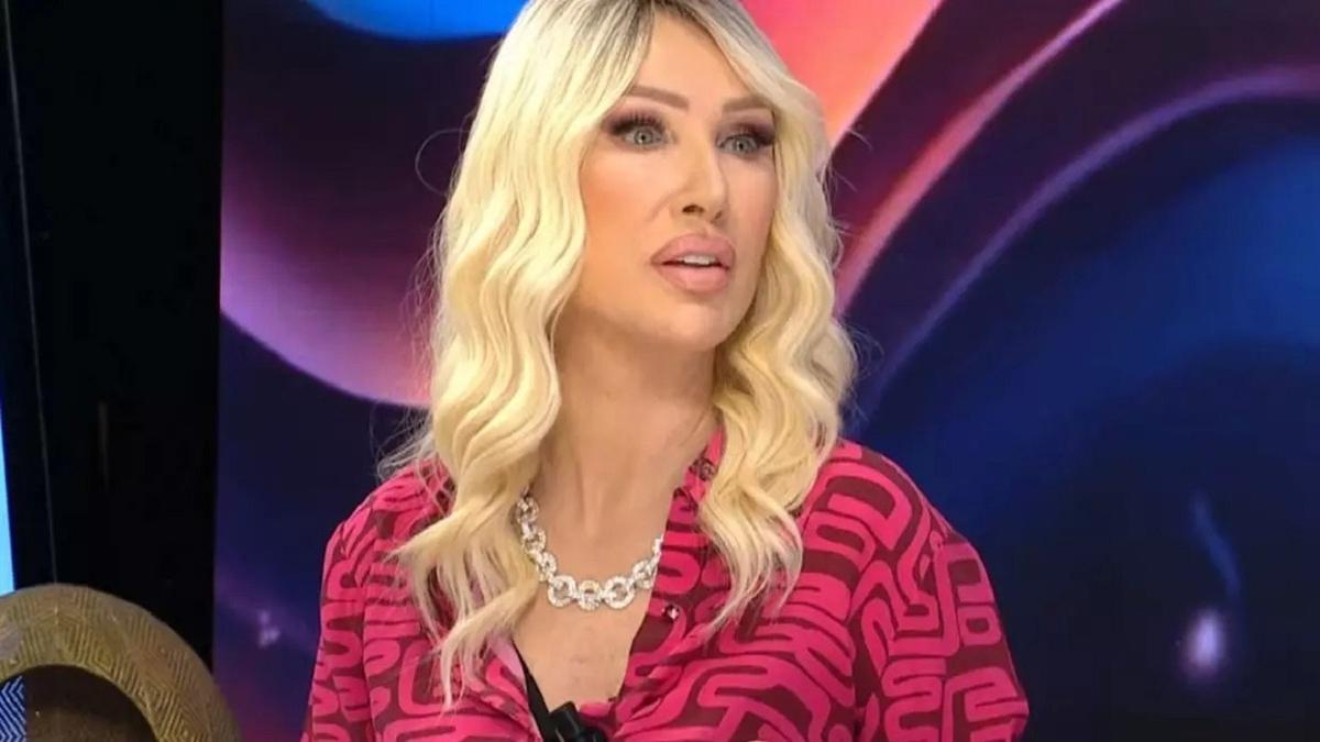 seda sayan annesi seda sayan  seda sayan makyajsz seda sayan estetiksiz magazin fotoraflar resimleri