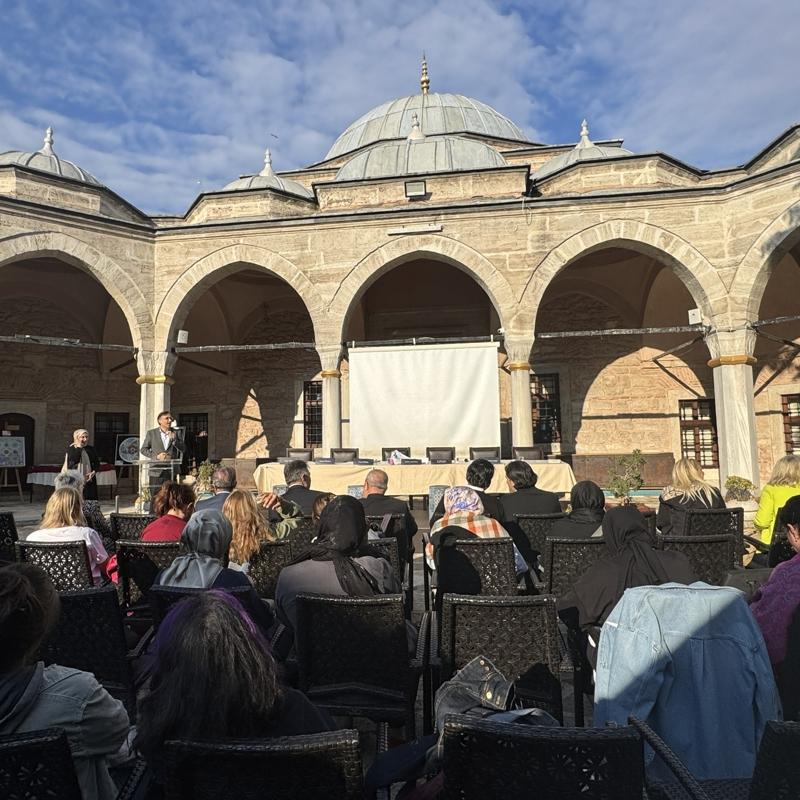 Rstem Paa Camii ini Motifleri paneli stanbul'da dzenlendi