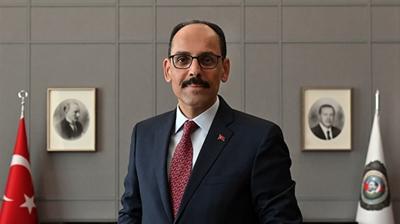 Raflardaki yerini ald! MT Bakan Kaln'dan yeni kitap