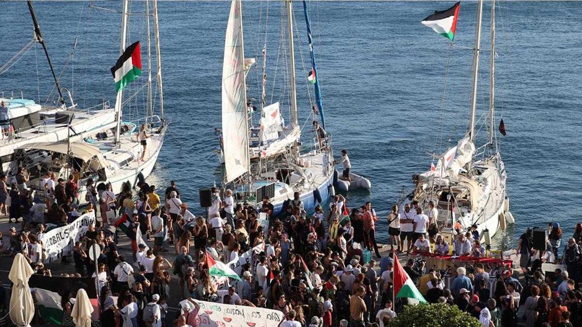 Kresel Sumud Filosu Yunan Katlmclar AMNA Eletirisi fotoraflar resimleri