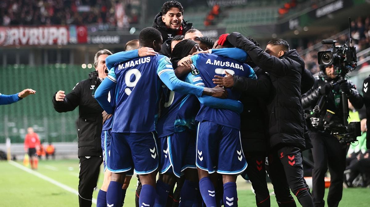 samsunspor legia varova konferans ligi fotoraflar resimleri