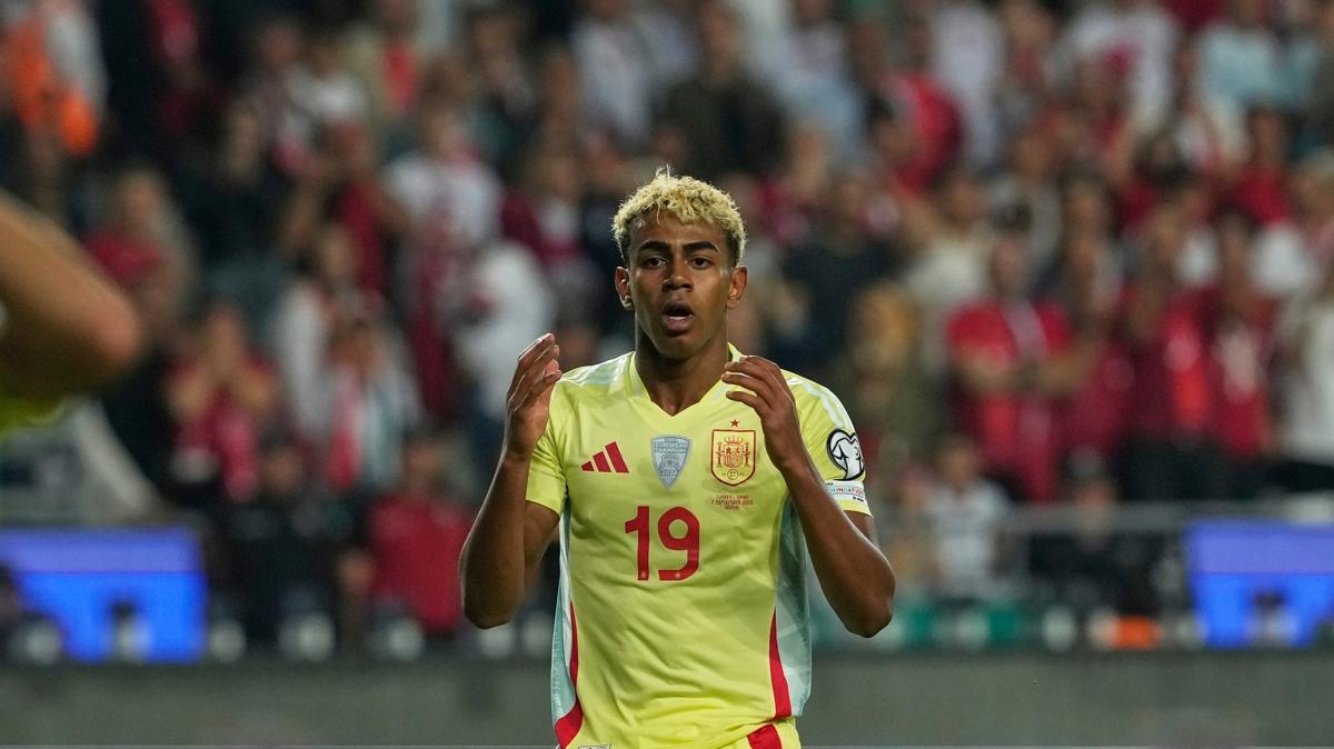 lamine yamal ispanya futbol fotoraflar resimleri
