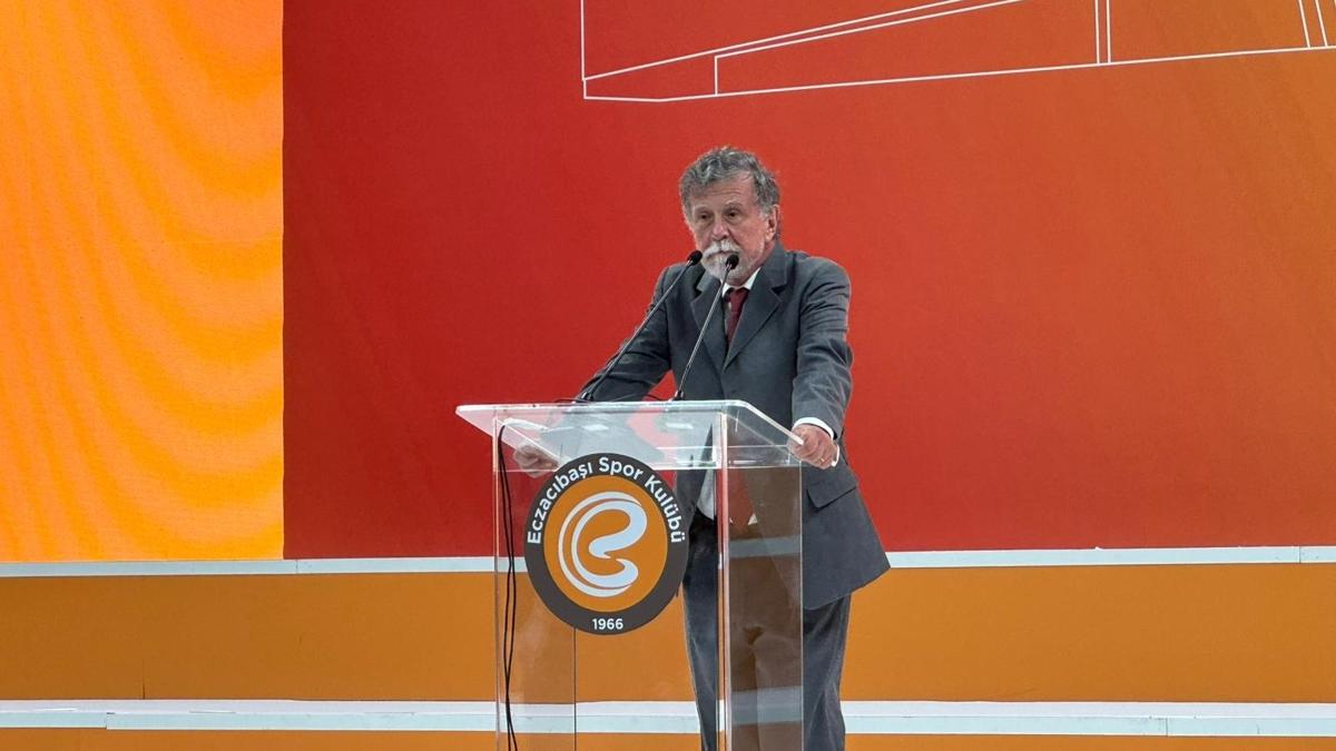 eczacba voleybol  Faruk Eczacba fotoraflar resimleri