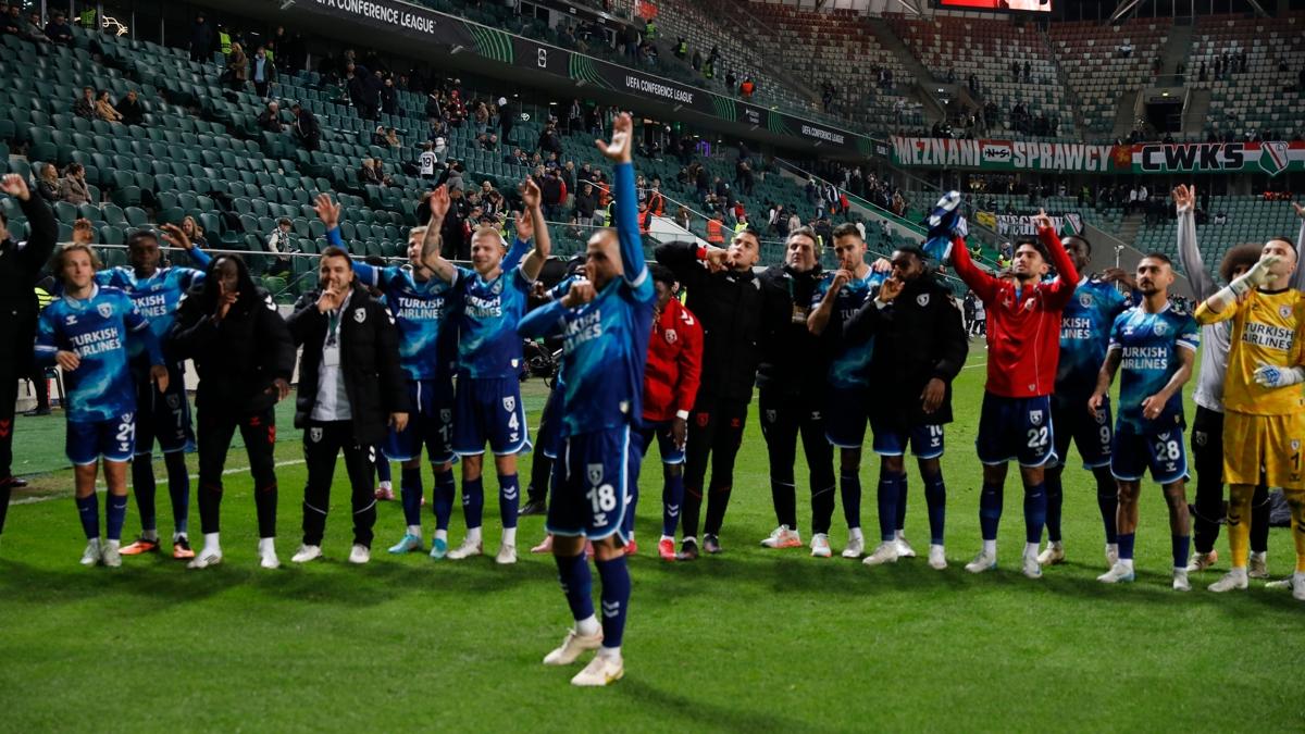 samsunspor konferans ligi futbol fotoraflar resimleri