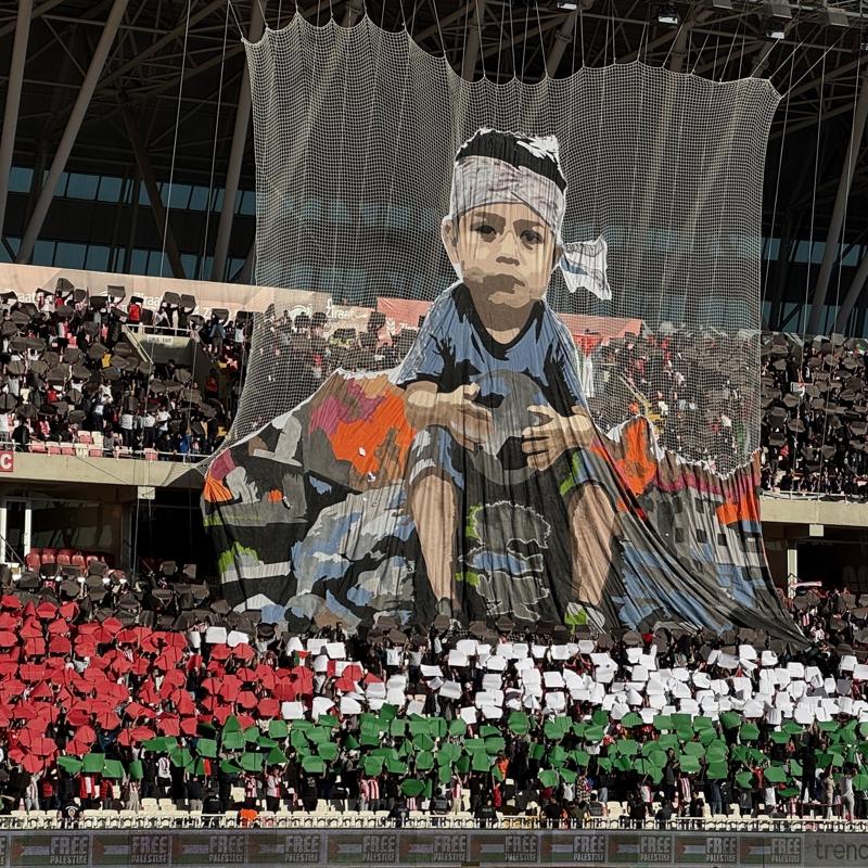 Sivas Yeni 4 Eyl�l Stadyumu, Filistin i�in doldu