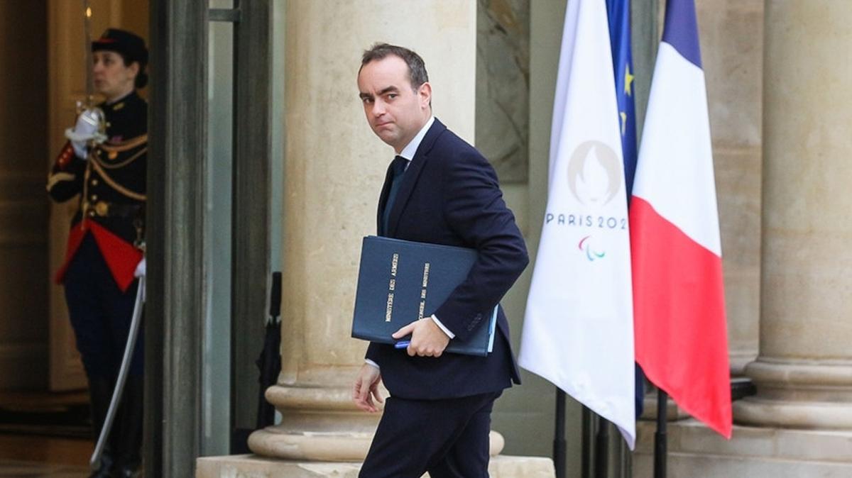 Babakan Lecornu Fransa Hkmet Kurma fotoraflar resimleri