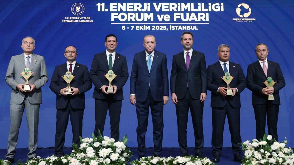Faturay drmek iin youn aba iindeyiz